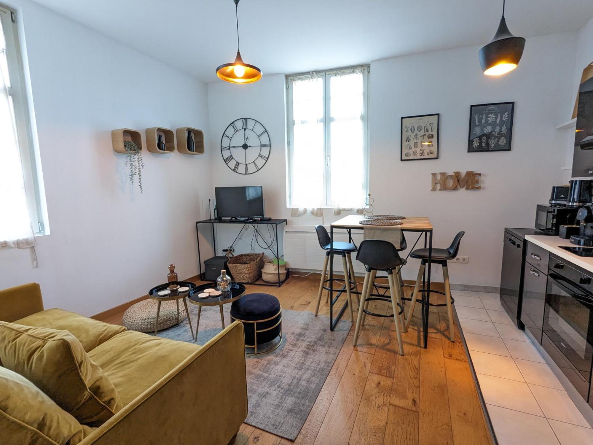 Appartement Place De La Cath' Avec Parking Colmar Exterior photo